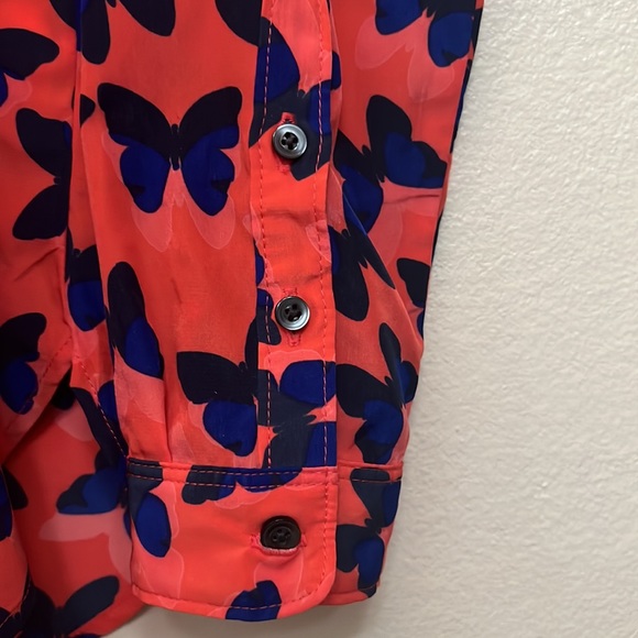 GAP Pintuck Flat Collar Button Up Butterfly Design Long Sleeves Top - Picture 7 of 8